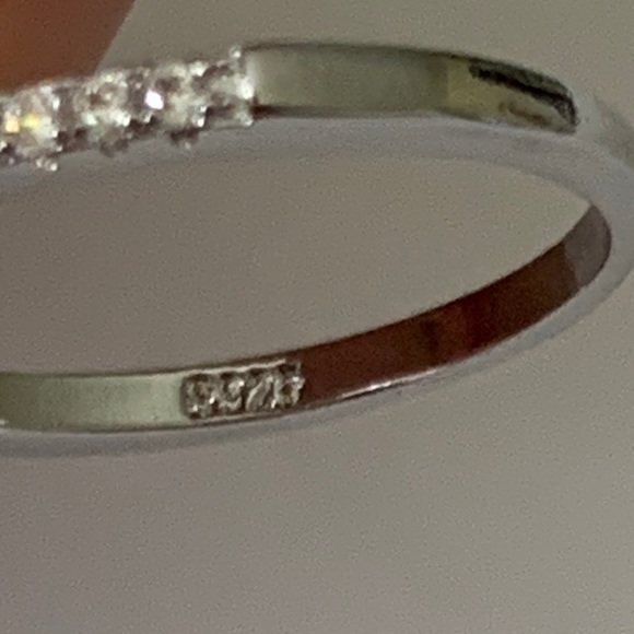 **SOLD**NEW Size 8 Diamond Ring** - Picture 5 of 5